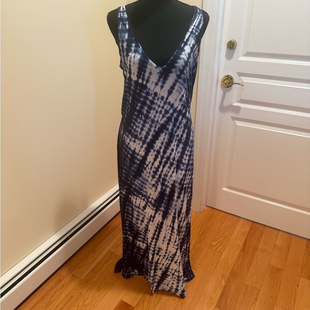 Soffe Blue and White Sleeveless V-Neck Sundress with belt. Size M